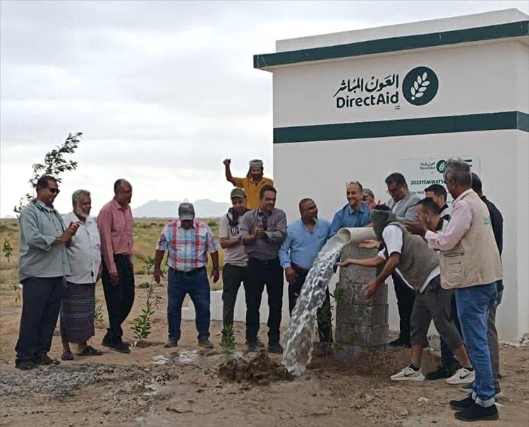 وكيل أول محافظة عدن ومدير مؤسسة المياه م/باخبيرة يدشنان الضخ التجريبي لستة آبار ارتوازية في بئر أحمد