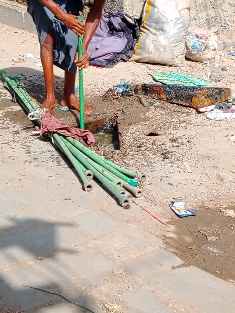 أعمال فتح انسدادات في مديريات عدن