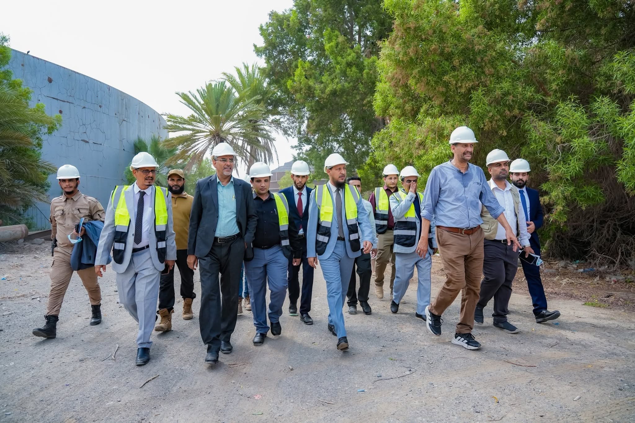 عب الرحمن شيخ يطلع على اللمسات الأخيرة لإنجاز مشروع خزان المياه ومختبر فحص المياه، 